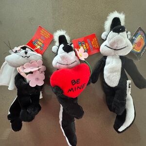 Set of 3 Warner Bros. Looney Tunes Pepe le pew mini bean bags